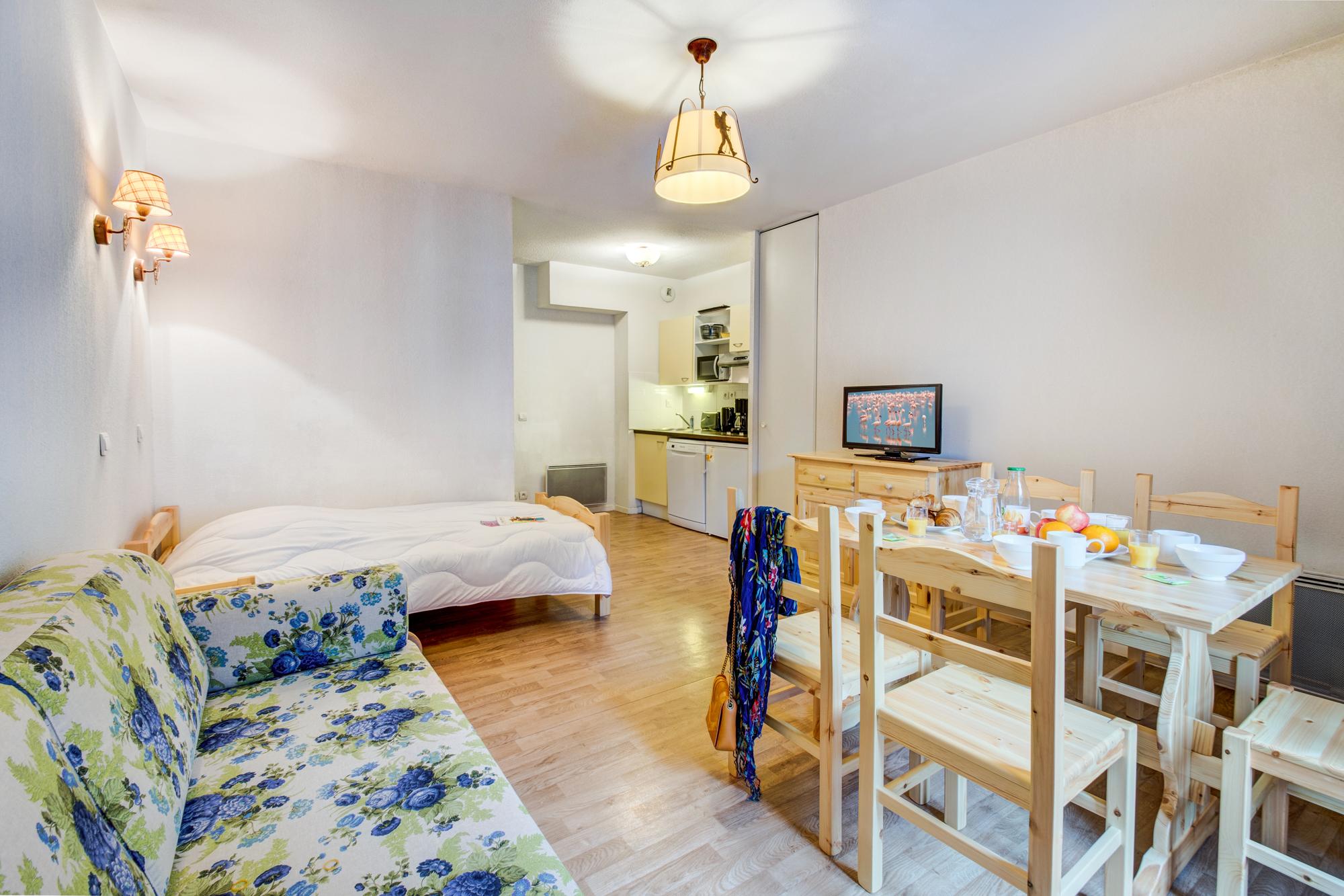 Vacanceole - Residence Illixon Bagneres-de-Luchon Bagian luar foto