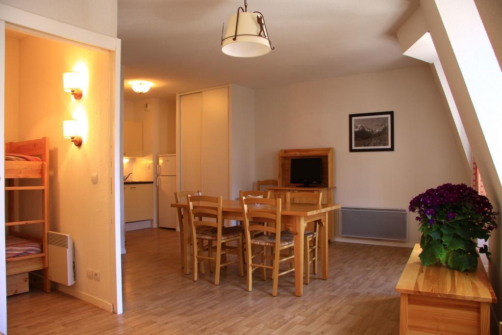 Vacanceole - Residence Illixon Bagneres-de-Luchon Bagian luar foto